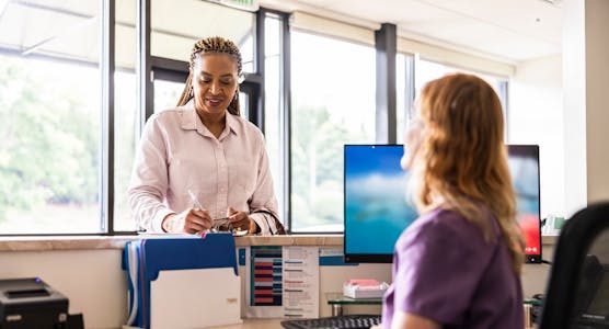 Consulter un médecin vous coûtera plus cher à partir du 22 décembre : découvrez les nouveaux tarifs